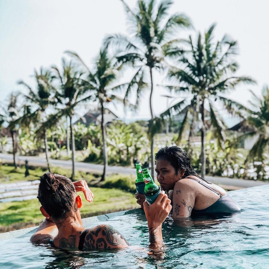 Swell Hotel, Pool Bar & Restaurant 타나롯 외부 사진