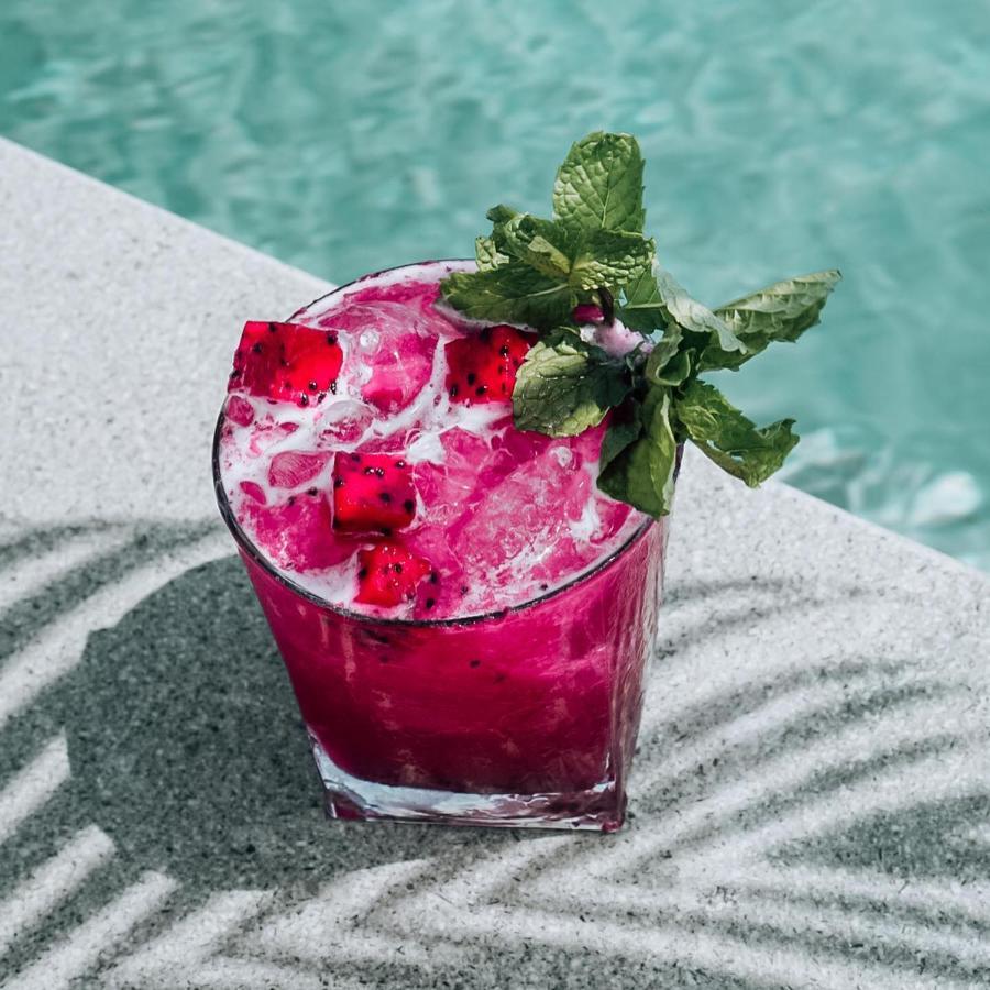 Swell Hotel, Pool Bar & Restaurant 타나롯 외부 사진