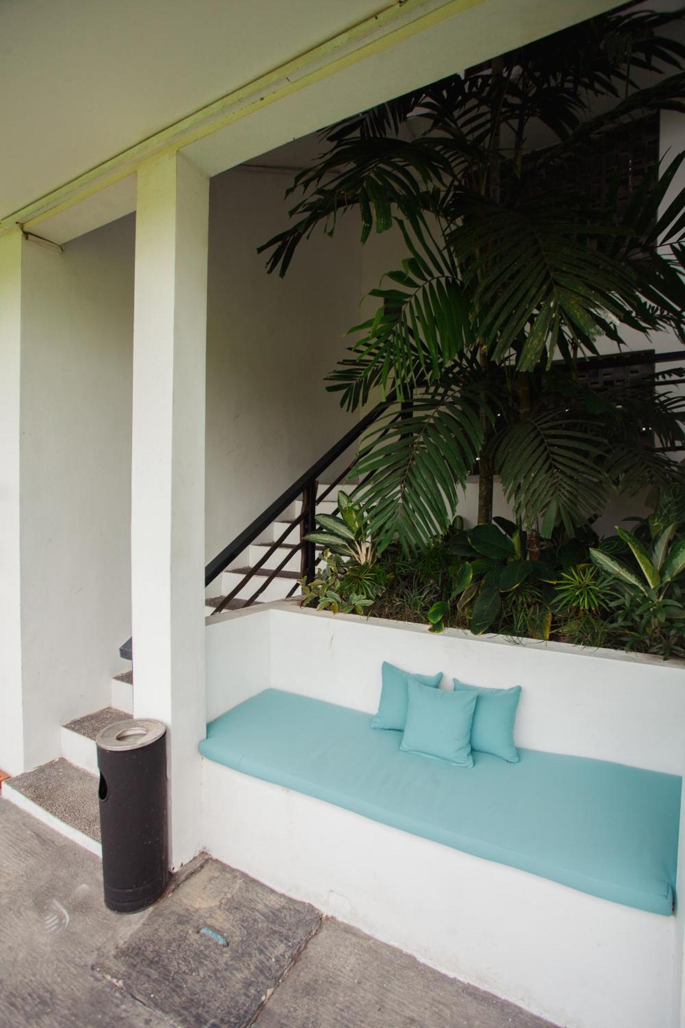 Swell Hotel, Pool Bar & Restaurant 타나롯 외부 사진