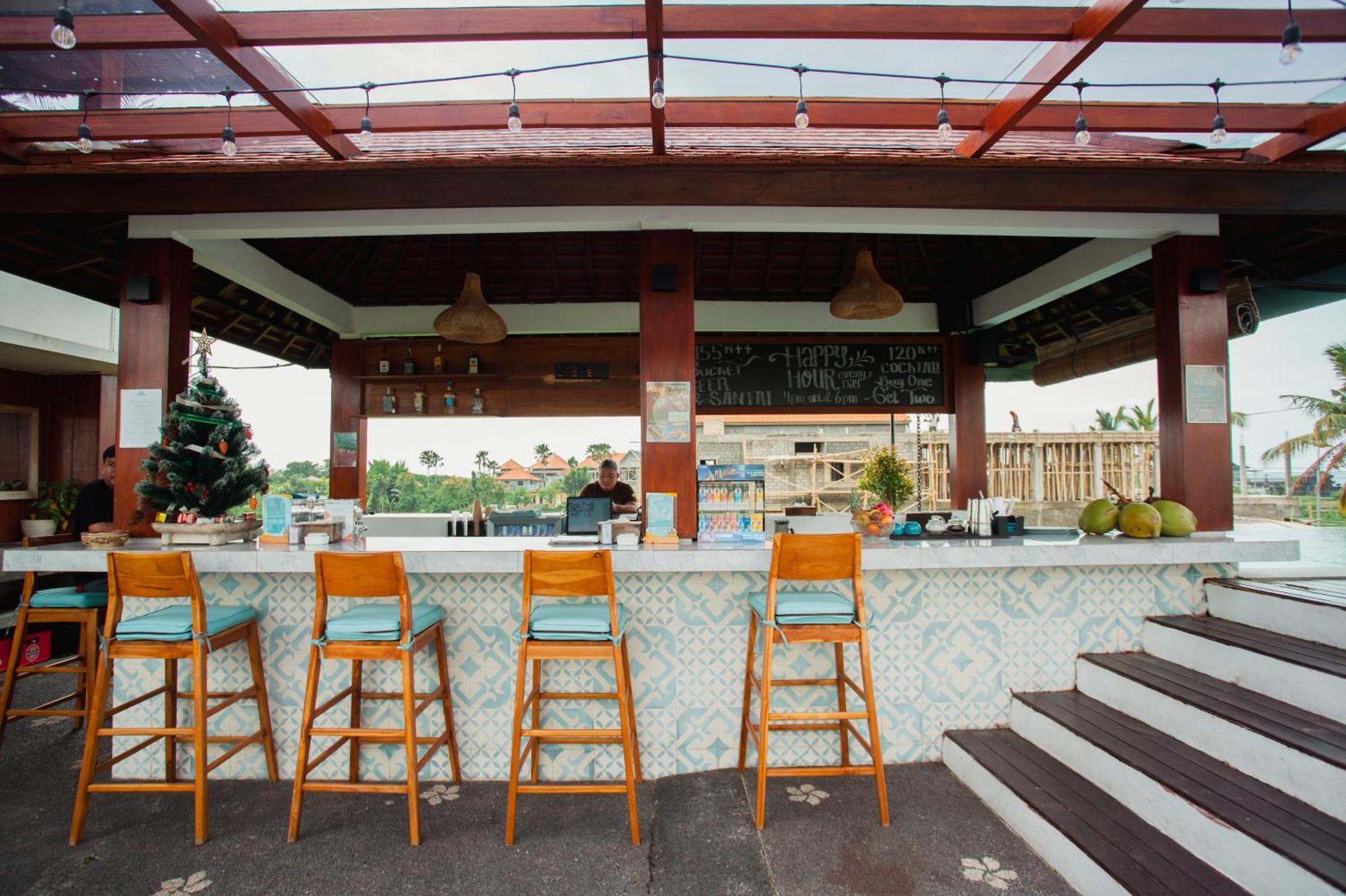 Swell Hotel, Pool Bar & Restaurant 타나롯 외부 사진